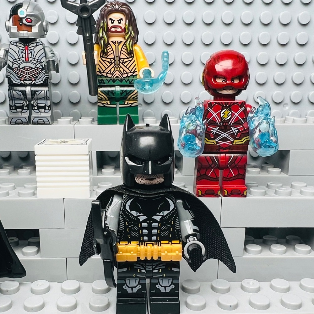 Justice League Superman Batman Flash Wonder Woman Aquaman Cyborg 6Pcs Mi… - Picture 4 of 5